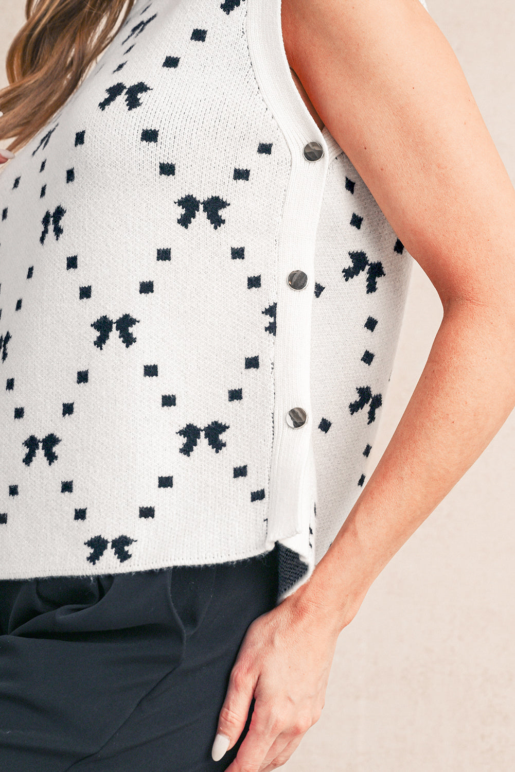 White Bow Pattern Buttoned Side Knit Top